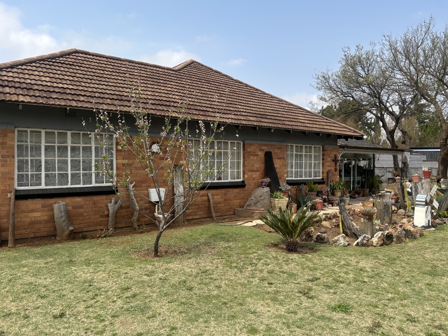 3 Bedroom Property for Sale in Vierfontein Free State